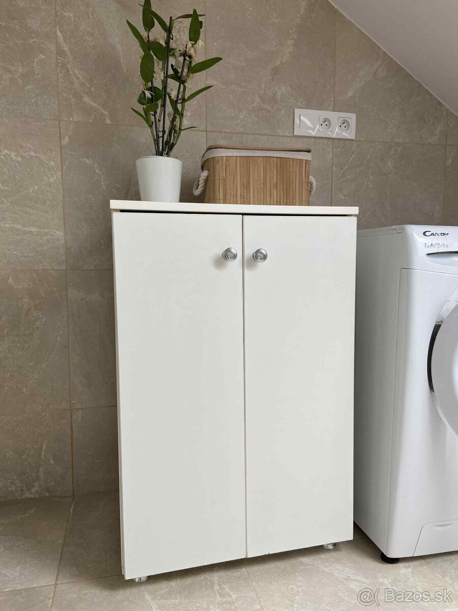 Kúpelňová skrinka