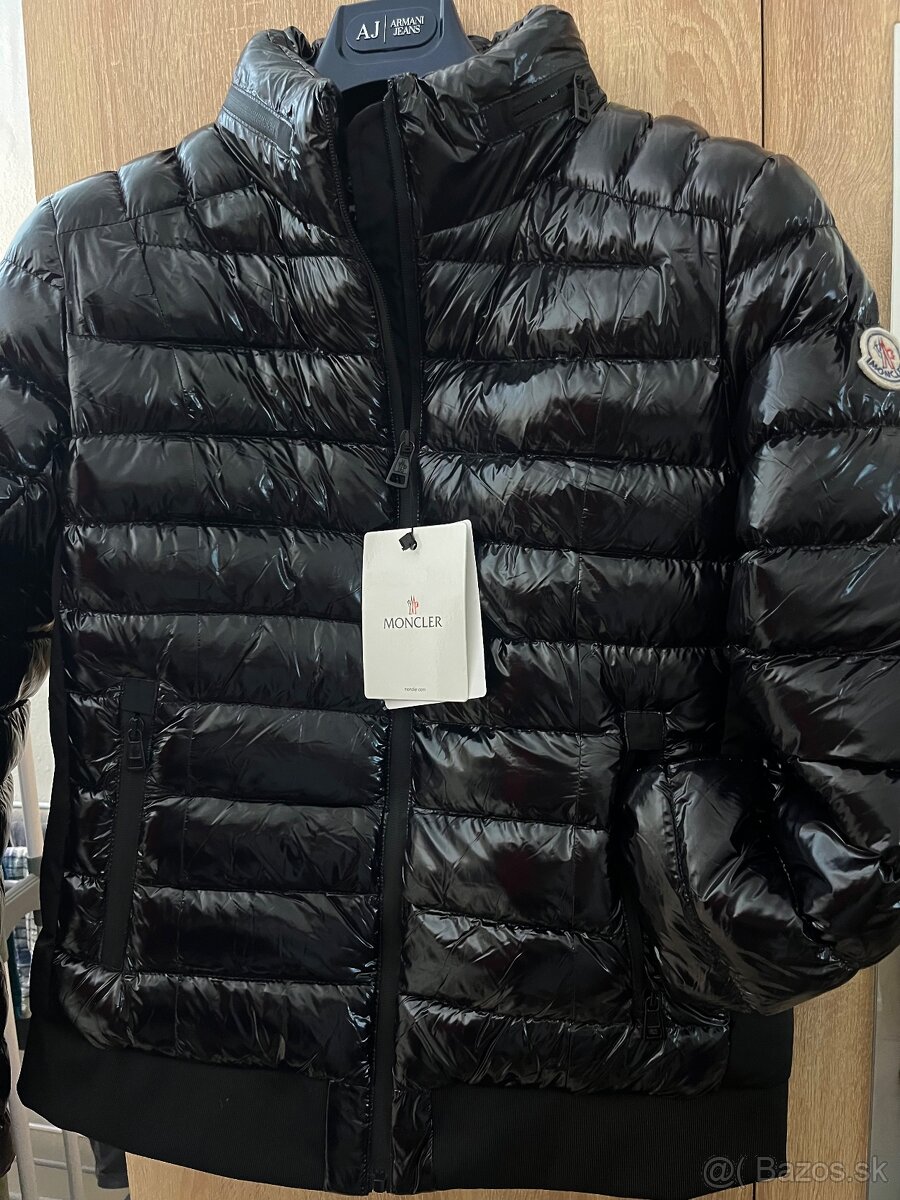 Predám pánsku bundu Moncler