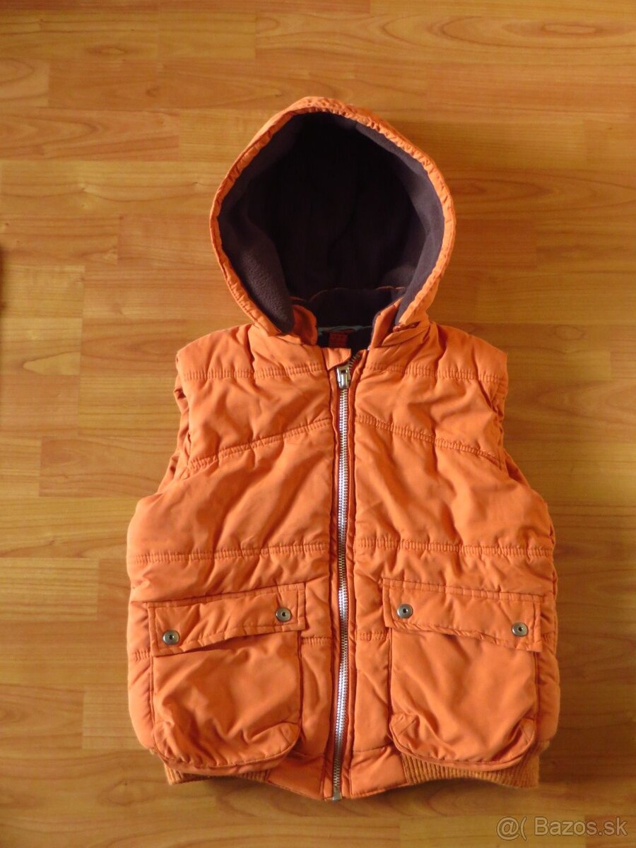 Teplá oranžovohnedá vesta + sveter - veľ. 128