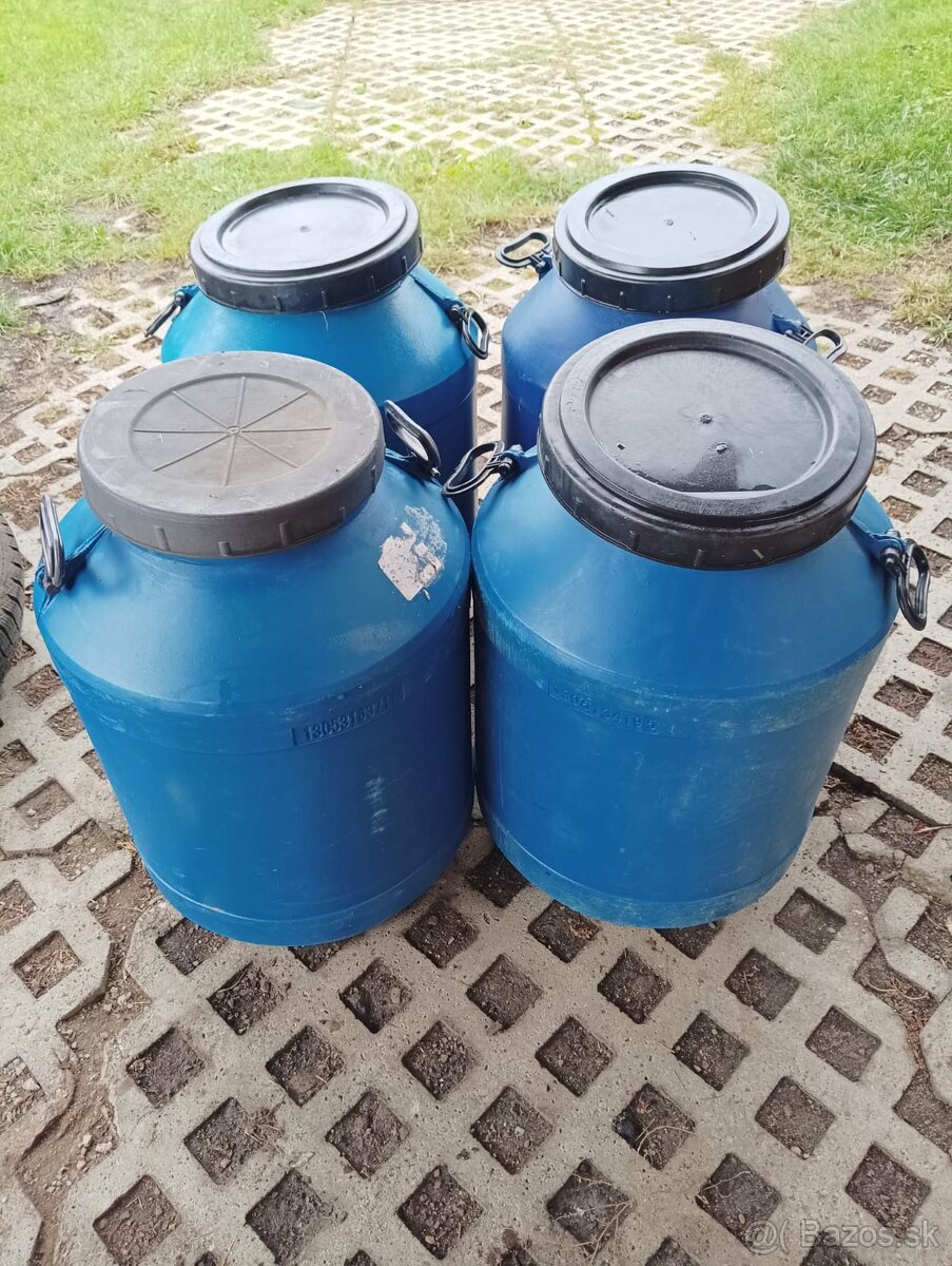 SUDY-BARELY-55 LITRŮ-HLÍVA ÚSTŘIČNÁ-PEVNÝ PLAST