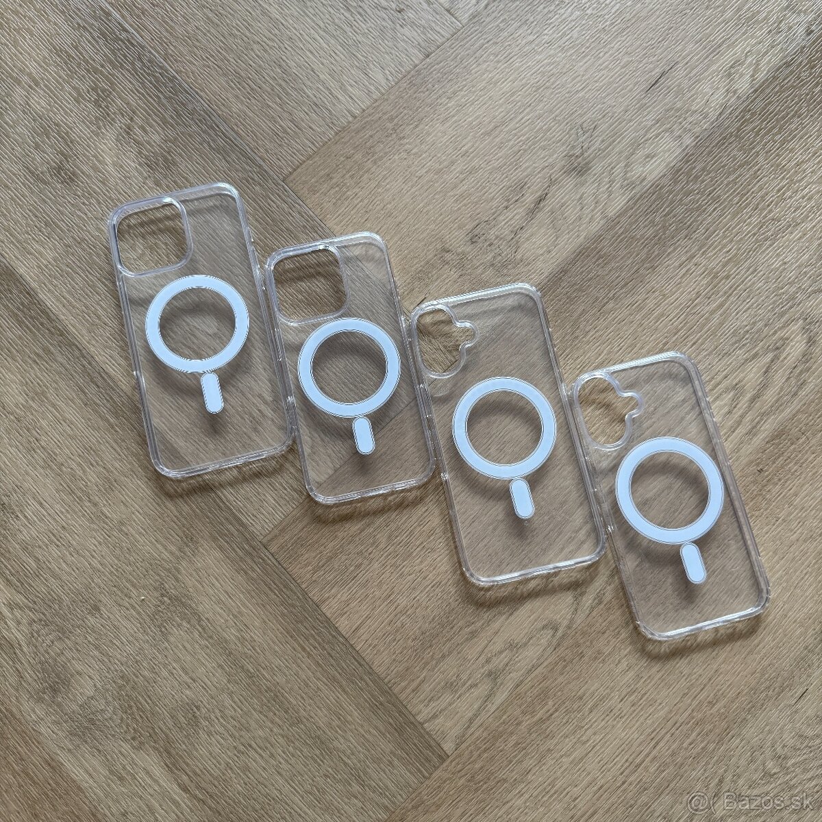 iPhone 16 Transparent