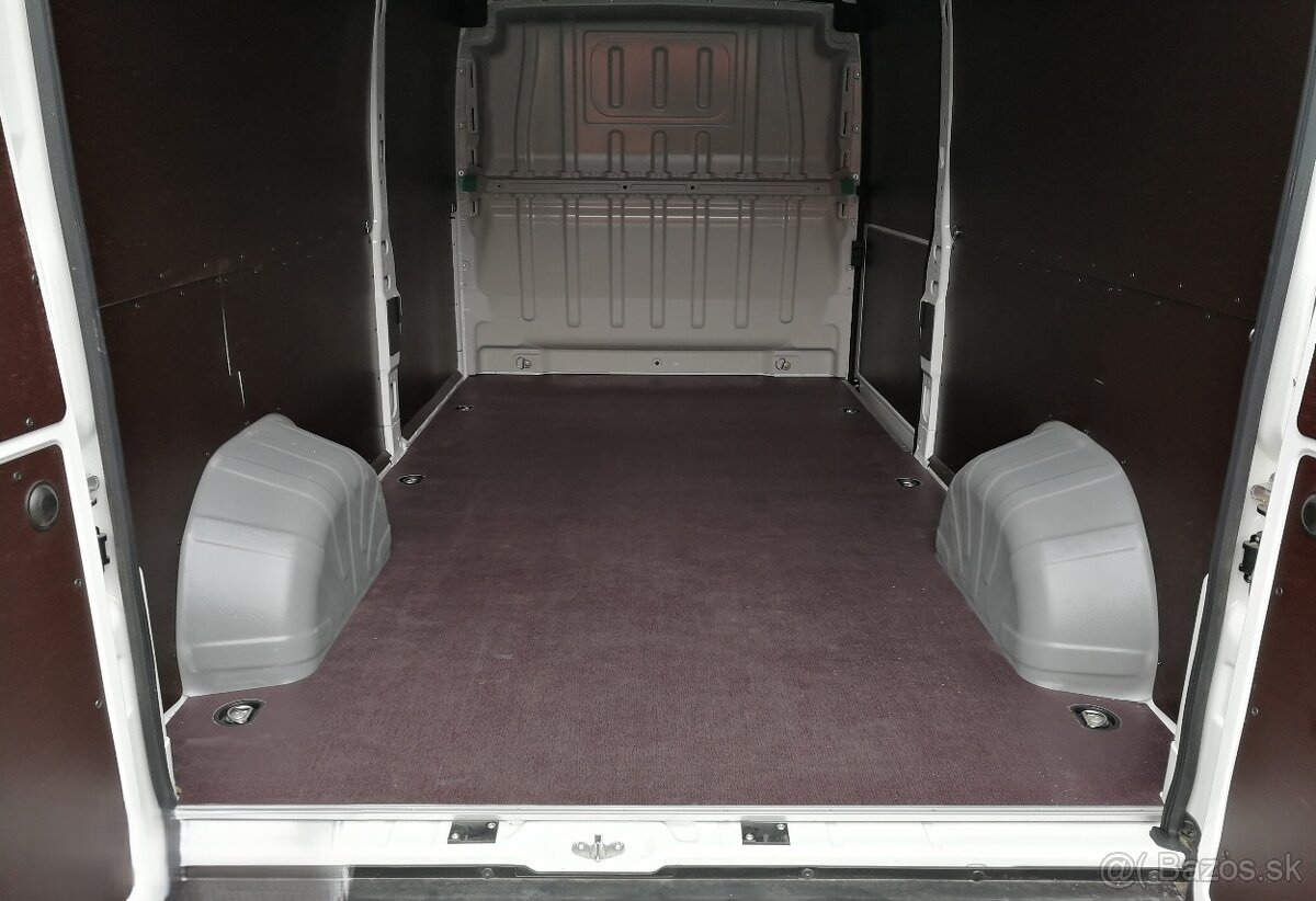 Podlaha do nákl. priestoru v celku dĺžka L3 (3705 mm) BOXER-