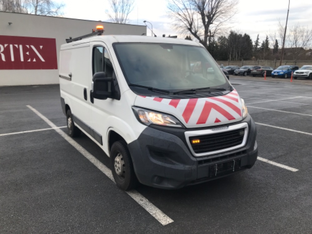 Peugeot Boxer- pojazdna dielňa, servisní vůz
