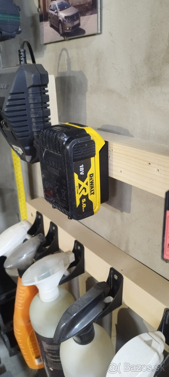 3D tlač Zdravím ponúkam držiak batérie Dewalt XR 18V Máš r