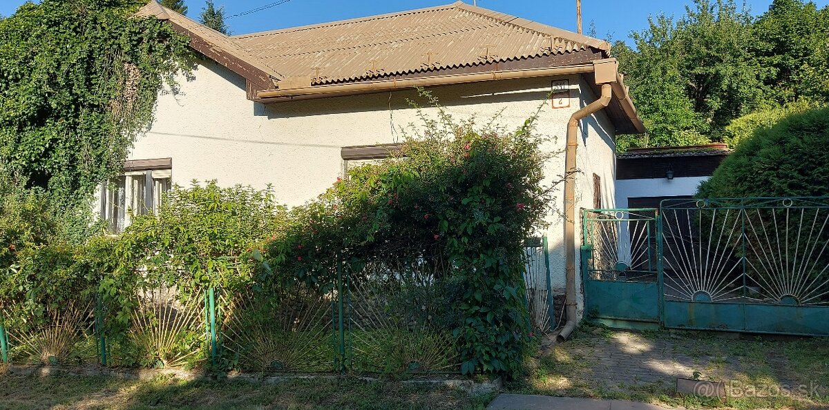 Starší rodinný dom so záhradou