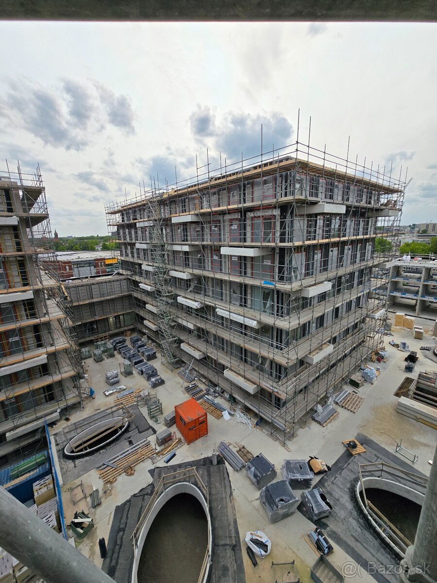 HĽADÁME MONTÉROV ODVETRANÝCH FASÁD – HOLANDSKO (AMSTERDAM)