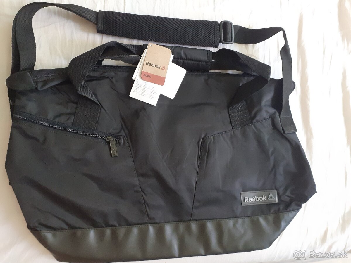 Predam ciernu tasku znacky Reebok