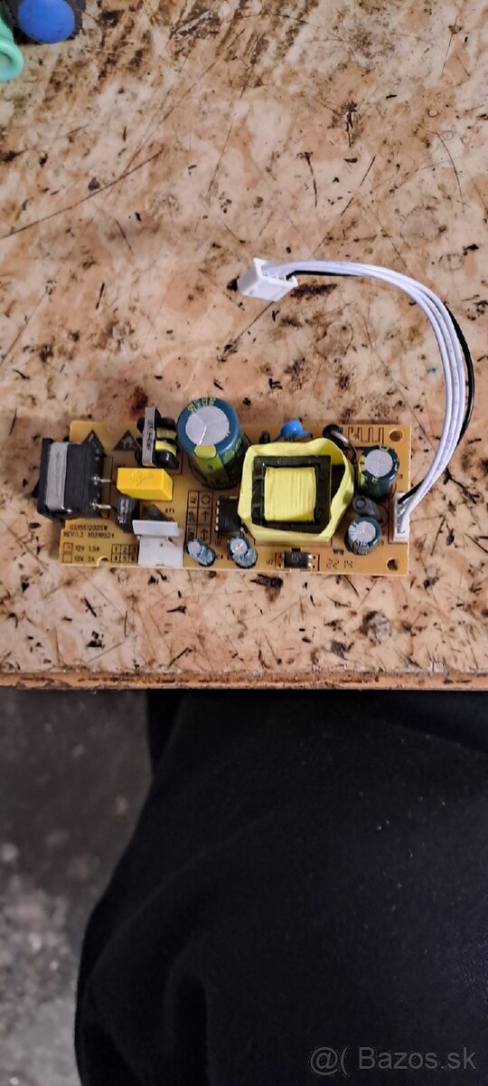 Zdroj do Cryptoboxov nove kondenzatory.