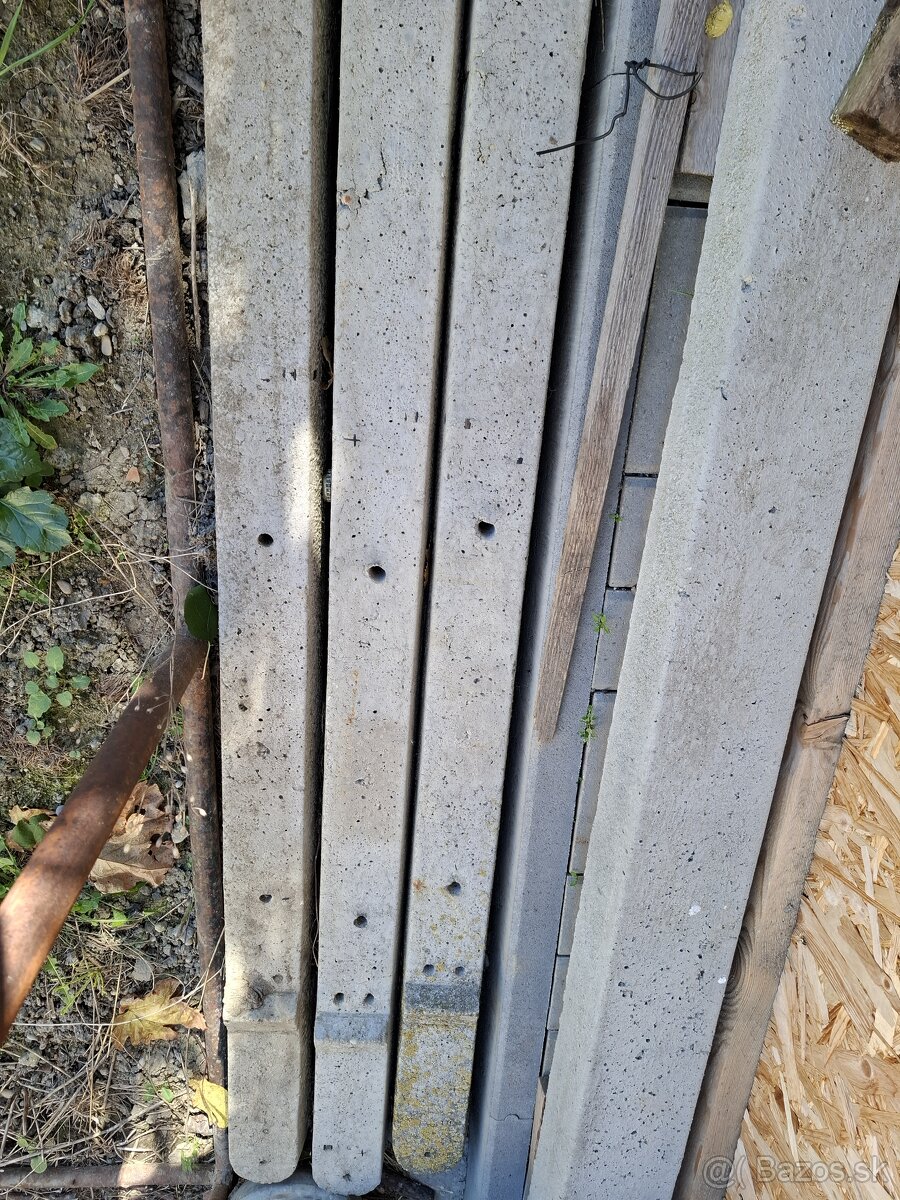 Predám betónové stĺpiky