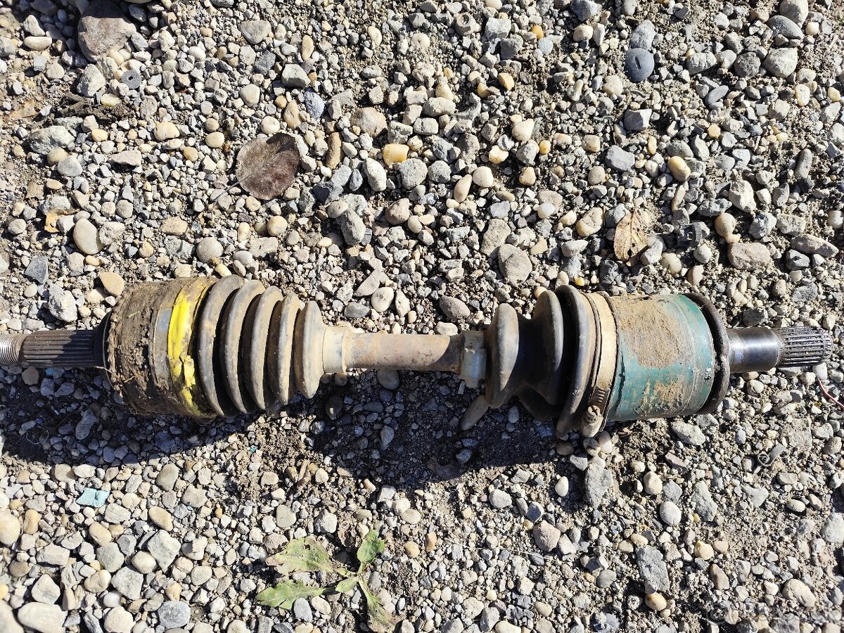 Poloos z Mitsubishi Pajero Pinin