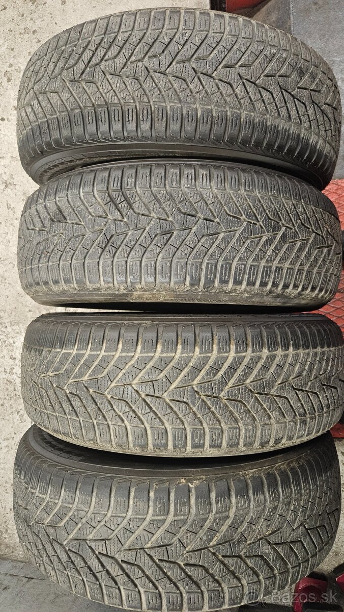 Predam 4ks zimne pneu 225/60R17 Yokohama