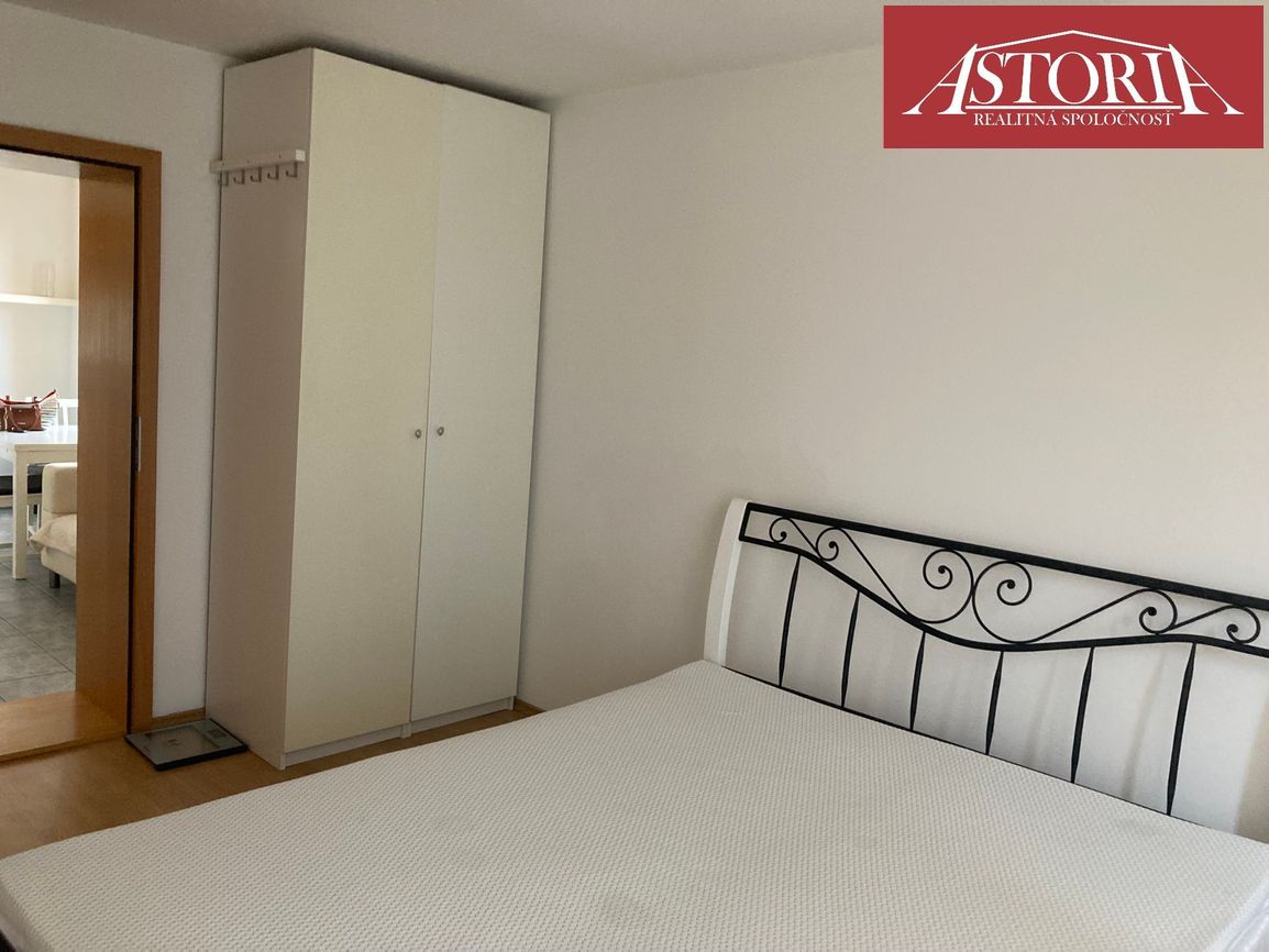 PRENÁJOM 2- izbový byt v centre mesta Martin Jesenského ul.