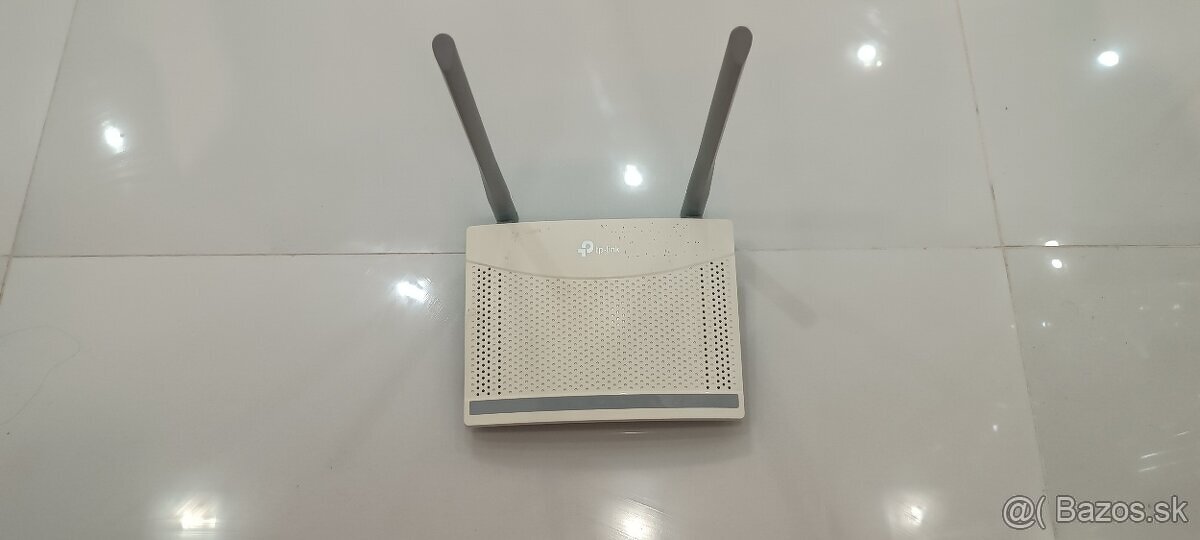 TP-Link TL-WR820N