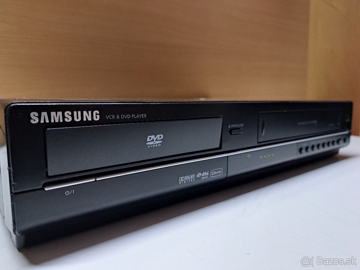 6-Hlavový VHS+DVD COMBO SAMSUNG DVD-V6700