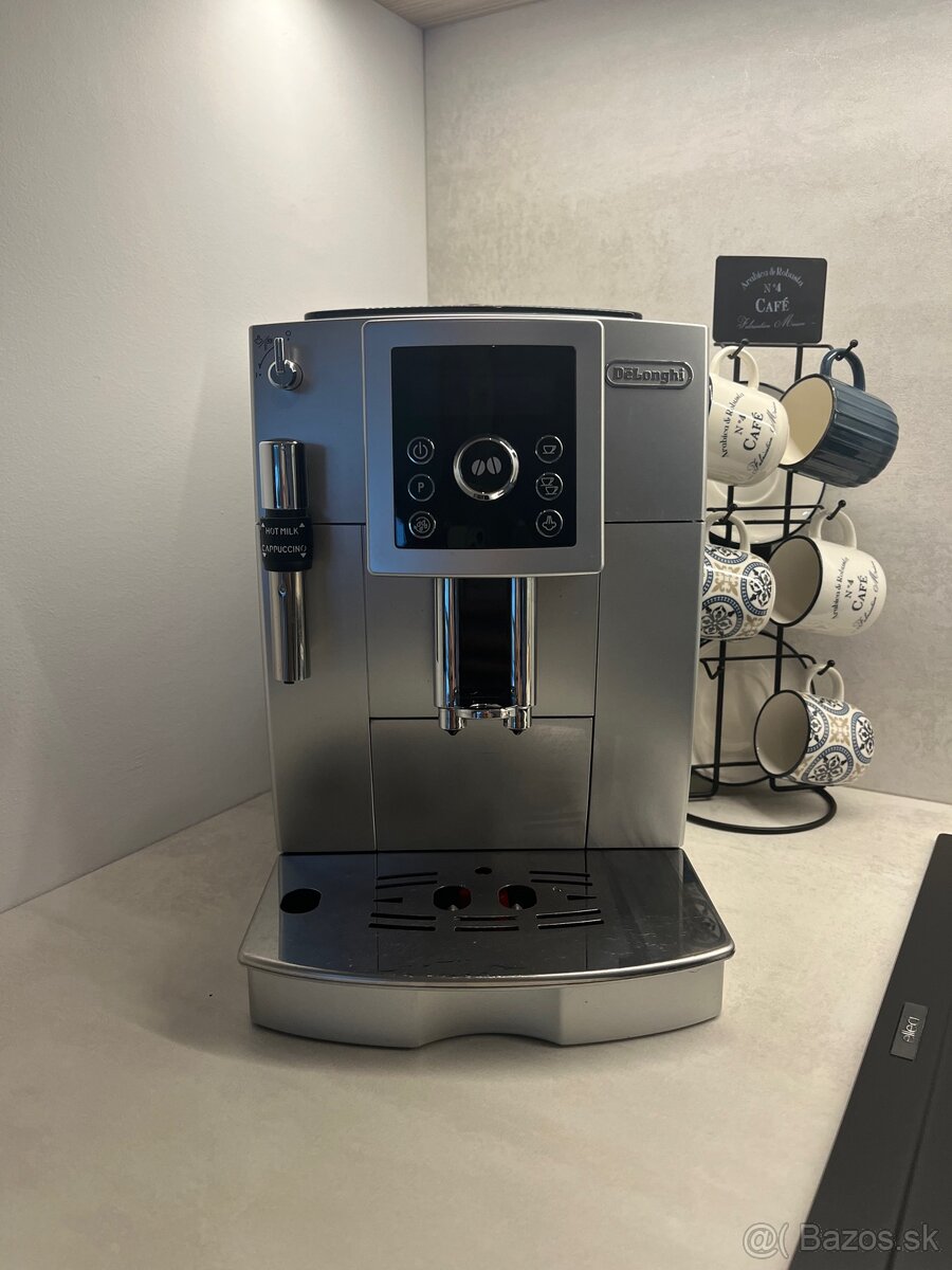 Delonghi kávovar