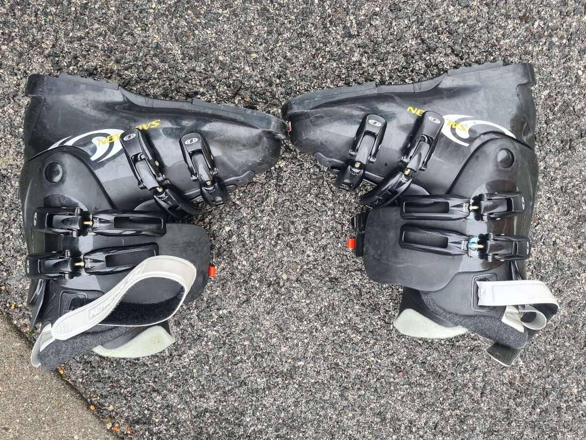 Lyže + lyžiarky na predaj