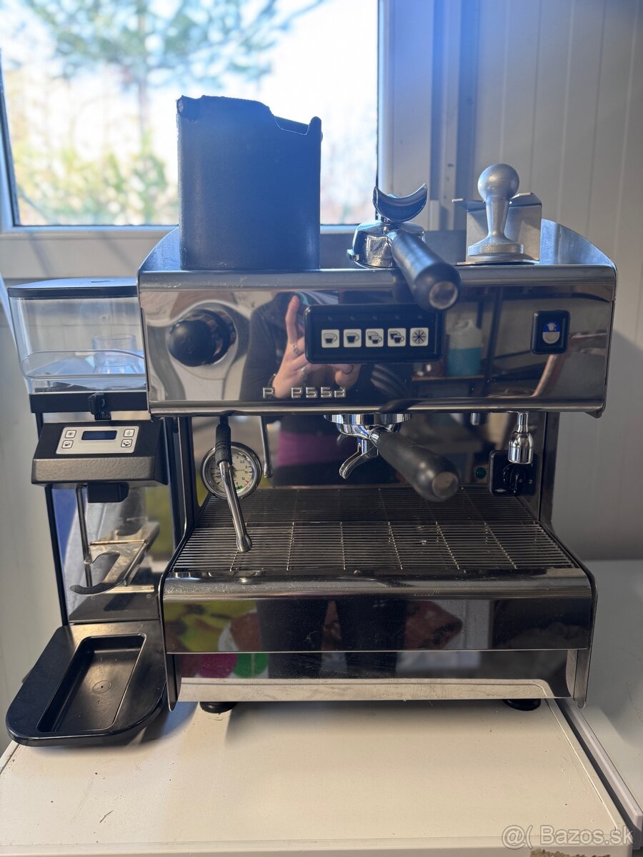 Set kávovar+ mlynček+tamper+vyklepávač