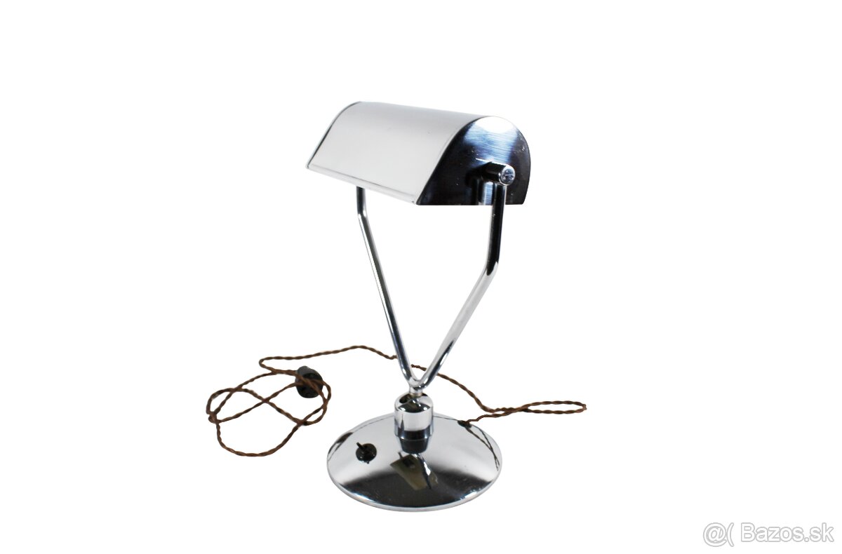 funkcionalistická polohovacia lampa