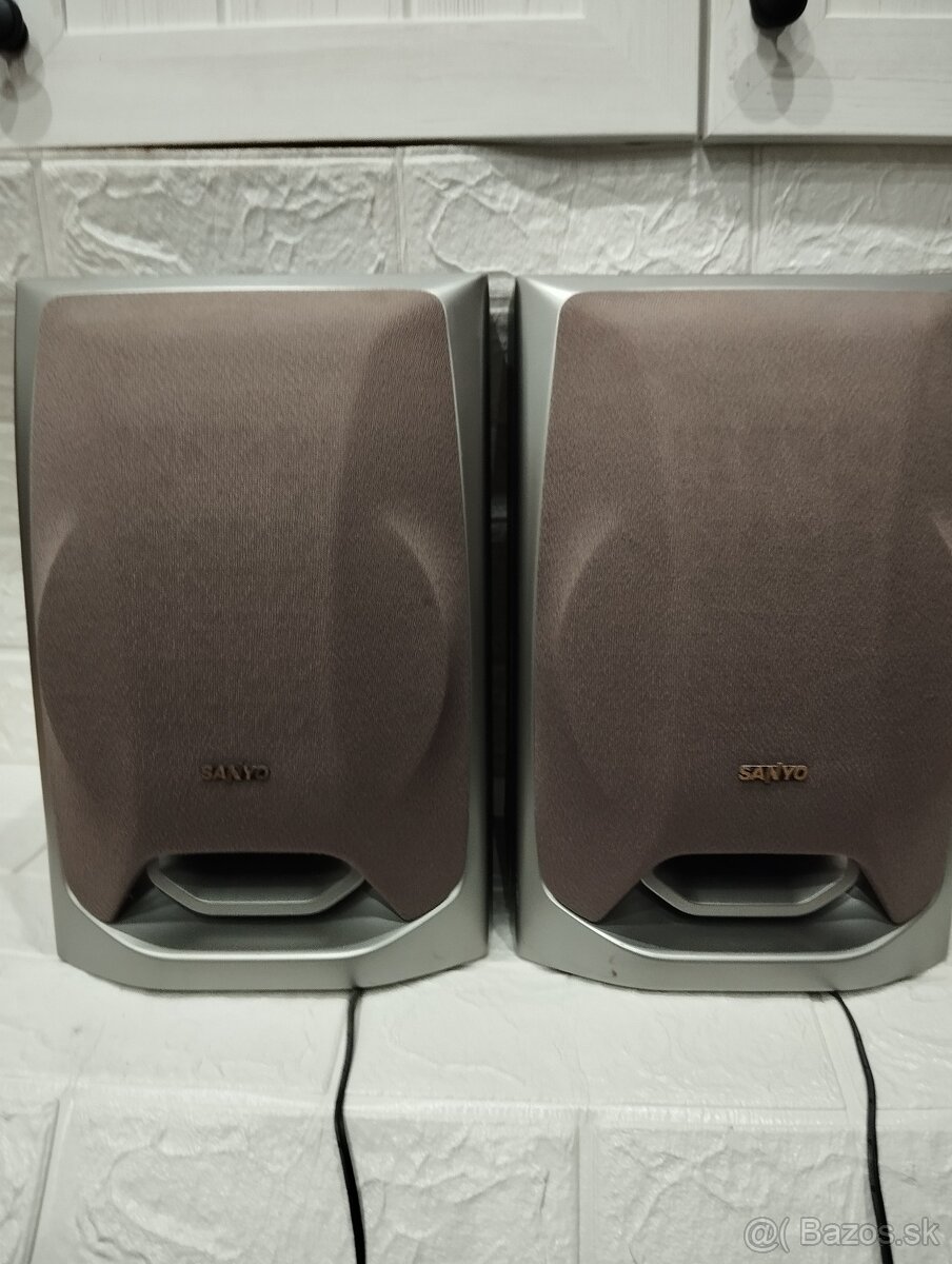 Reproduktory.