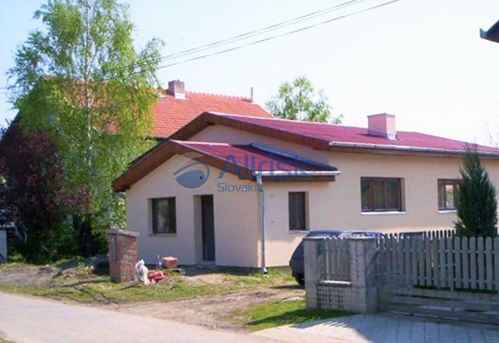 Pekný dom 3+1 v obci Nevidzany