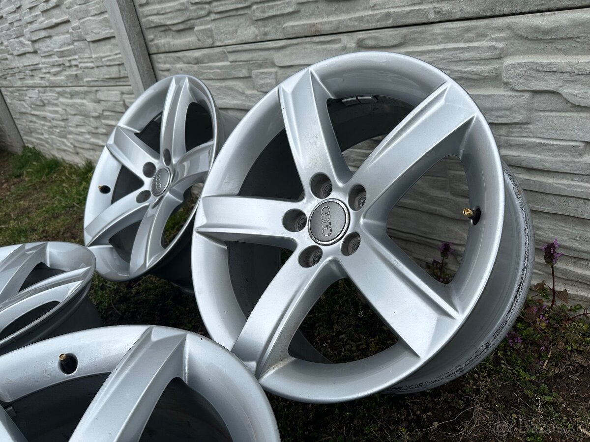 Audi A5 R17 originál disky