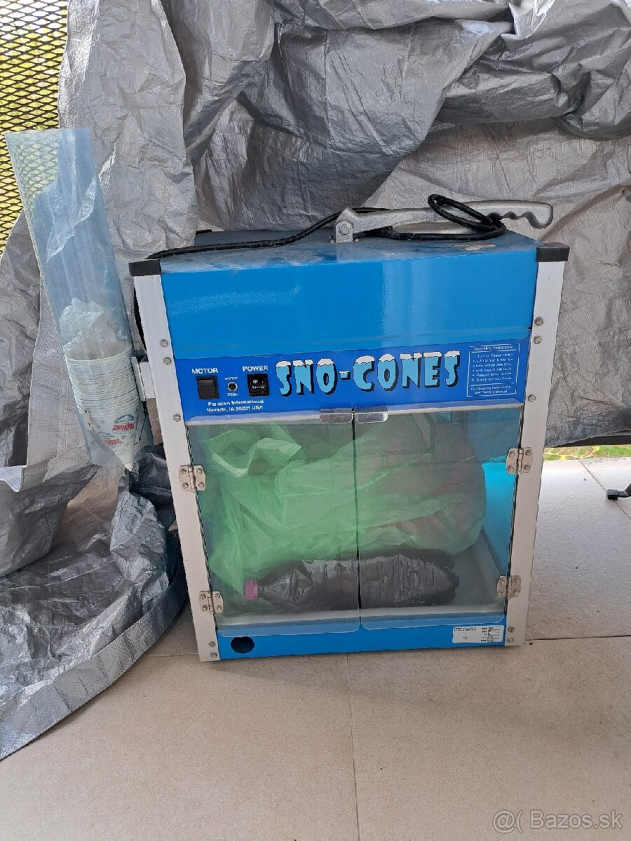 Snow cone machine