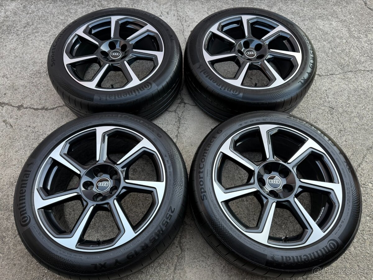 LETNA SADA AUDI Q3 5X112 R19 8,5J ET38