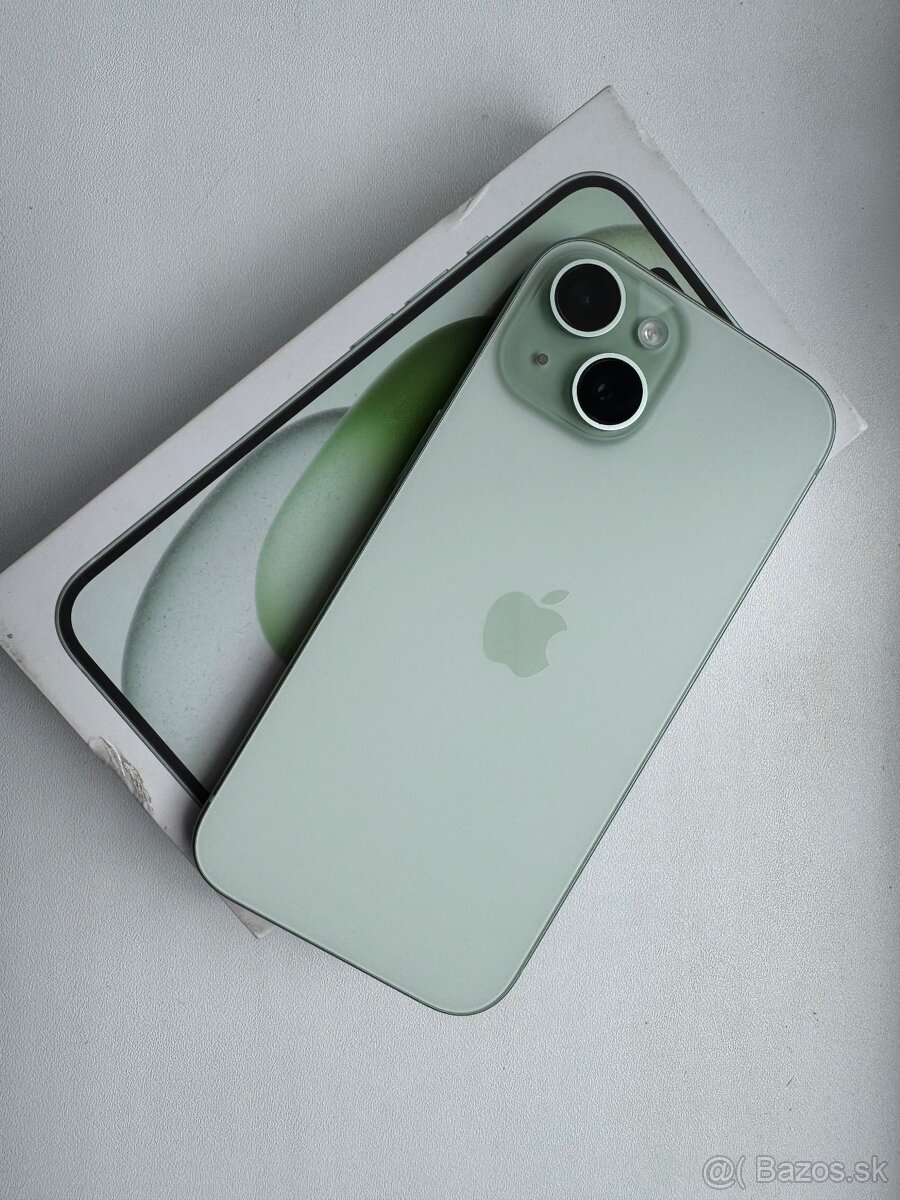 iPhone 15 128GB green ako nový