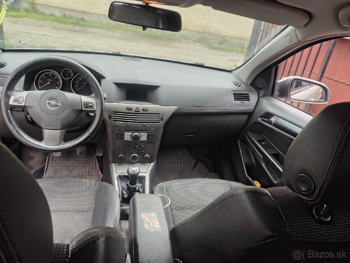Predám Opel Astra H Kombi