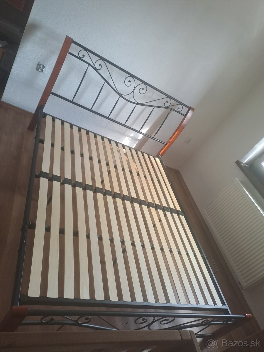 Manželská posteľ