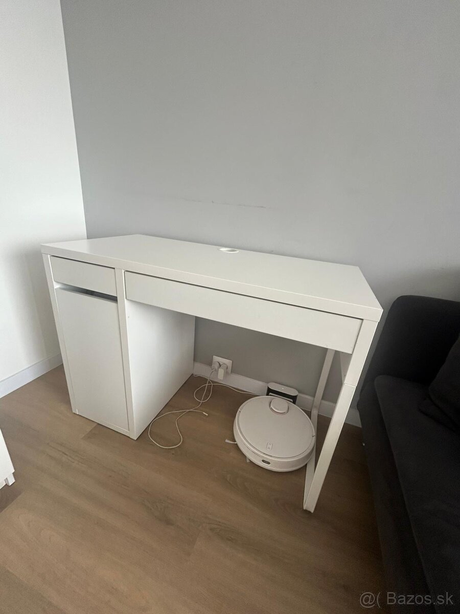 Ikea písací stôl
