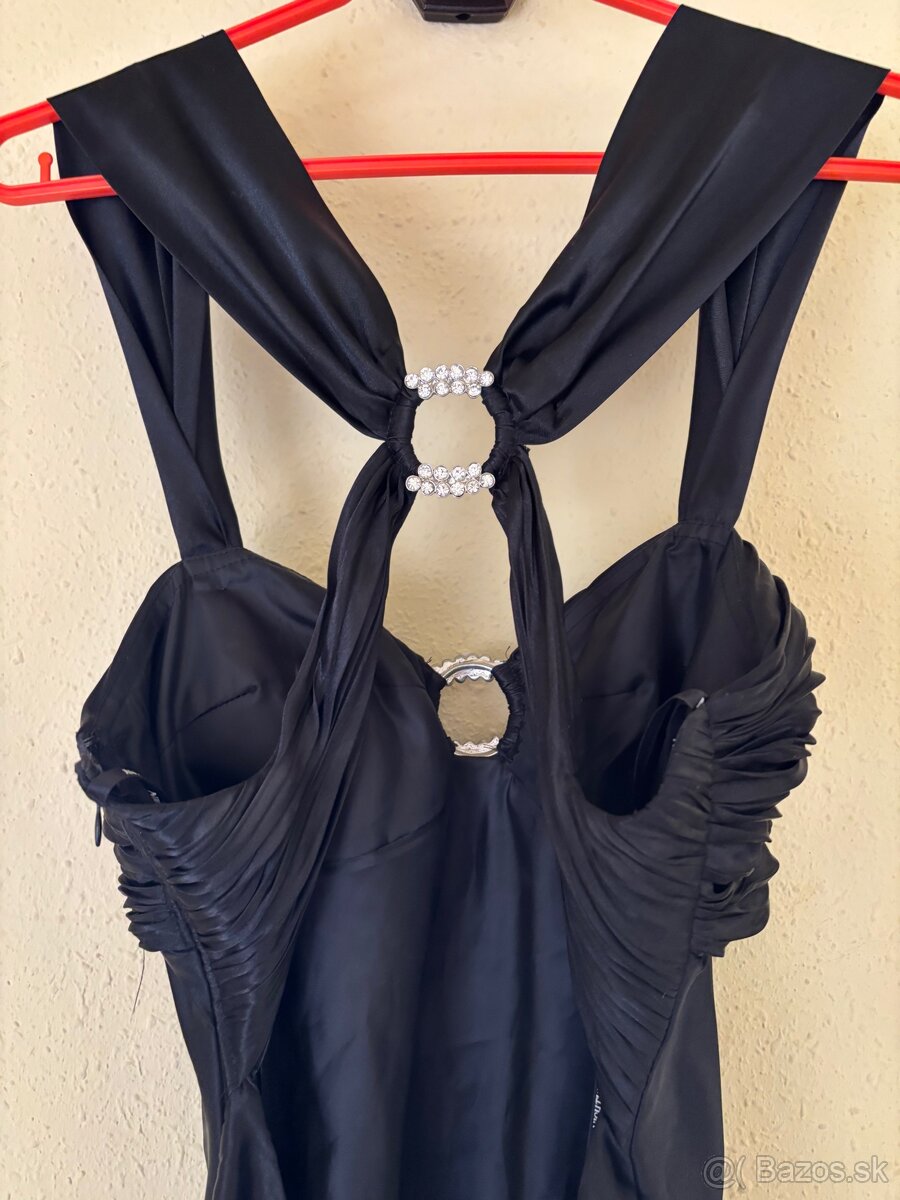 Krasne spoločenské šaty