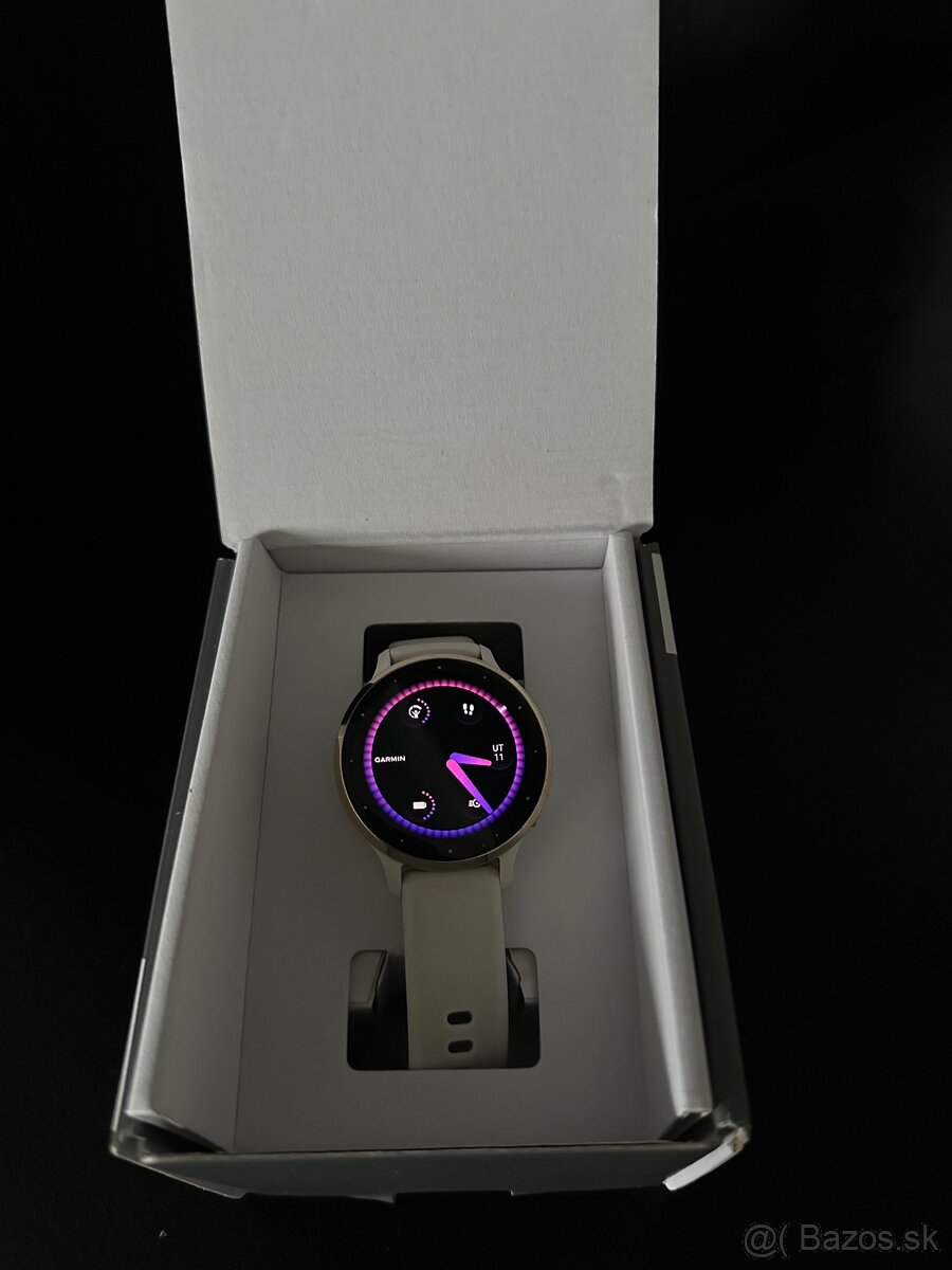 Garmin Venu 3s cream gold ivory band