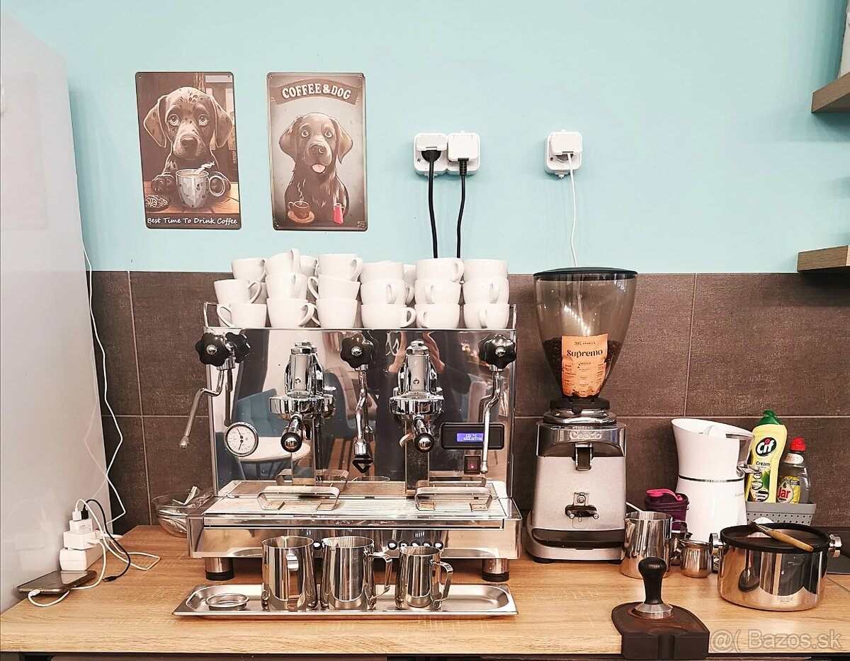 Kávovar a príslušenstvo