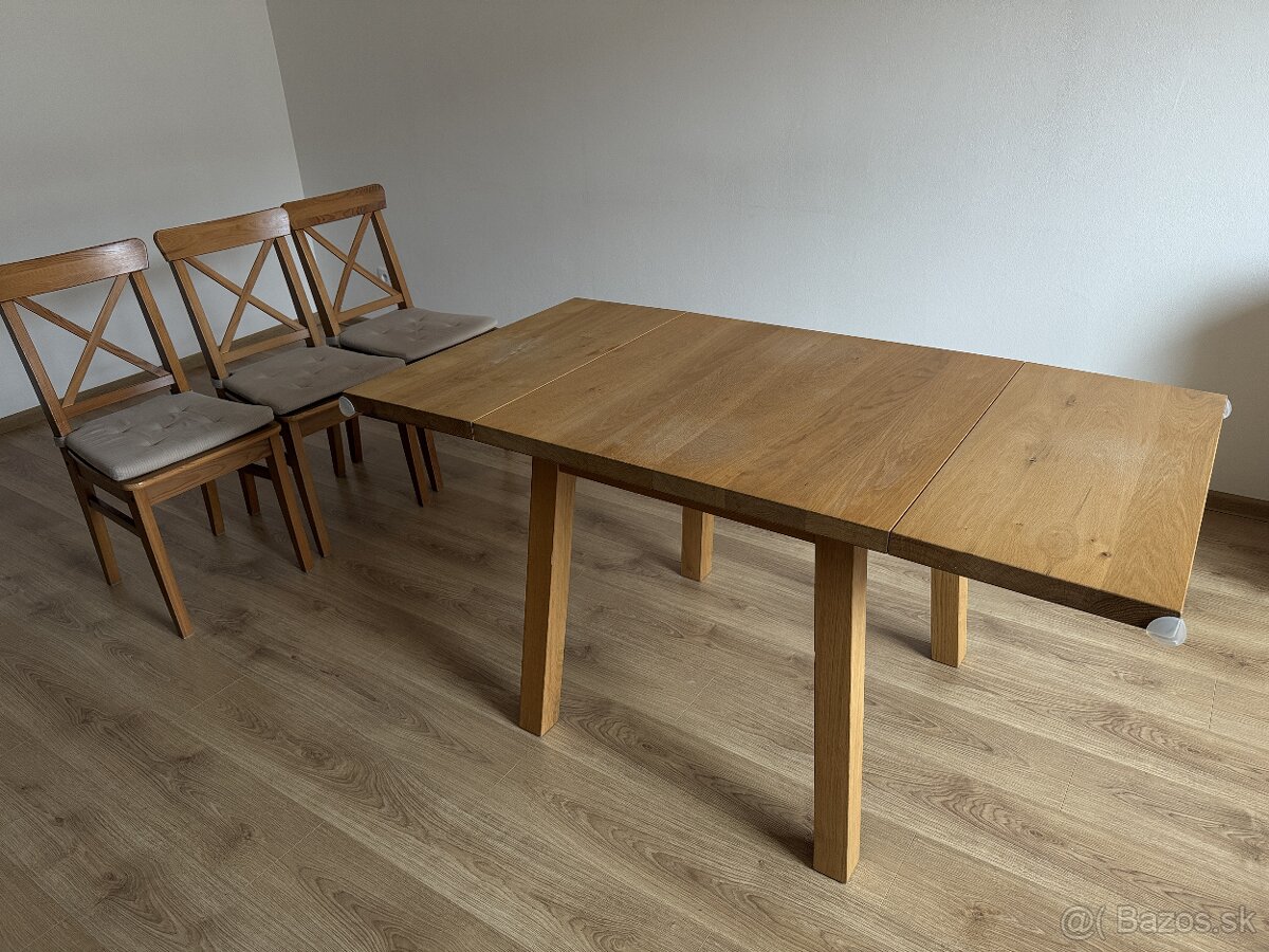 Stôl a stoličky