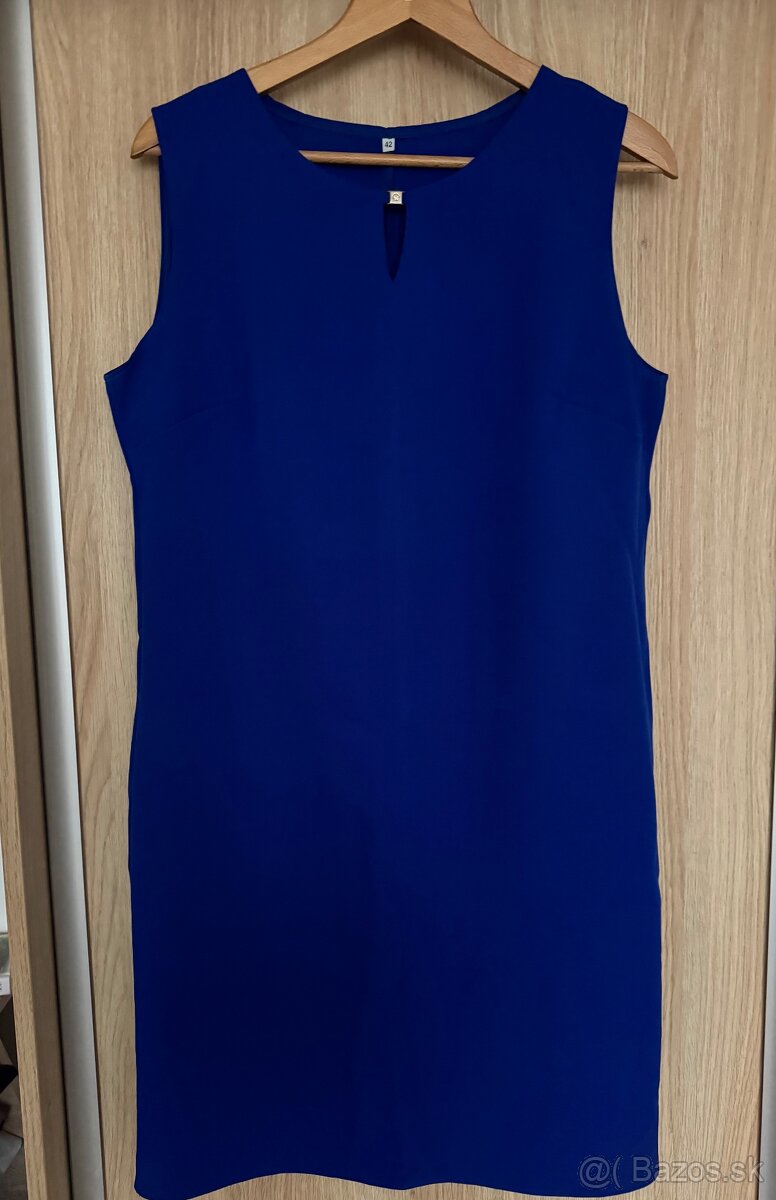 Kráľovsky modré šaty