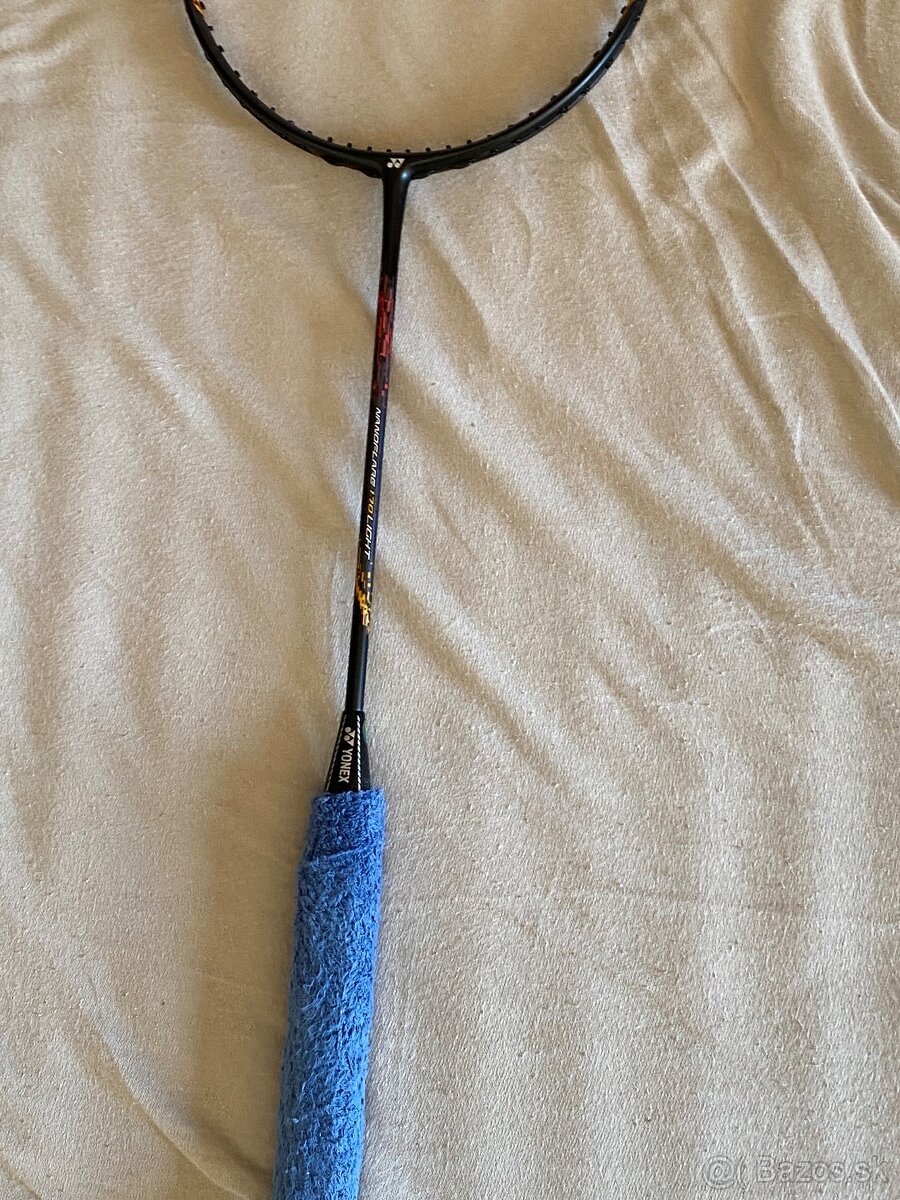 Predám badmintonovú raketu