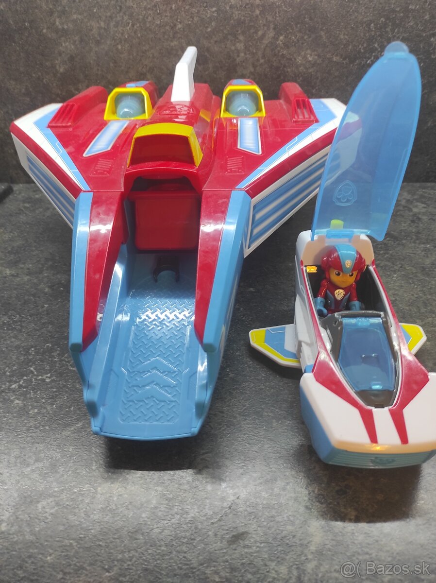 Stíhačka paw patrol