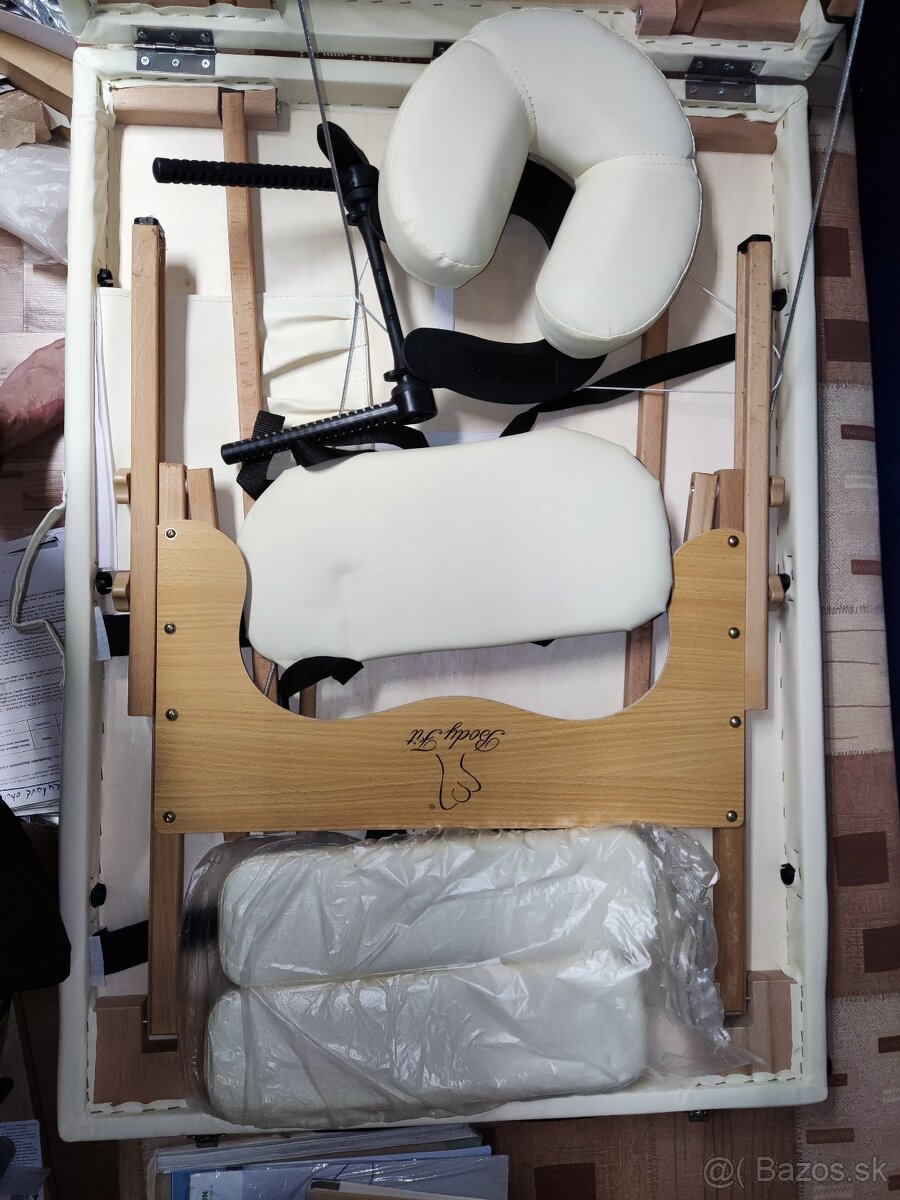 BodyFit 2 Drevený masérsky stôl segmentový krémový 195 x 70