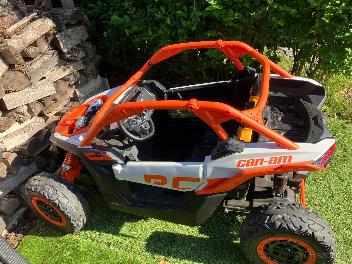 Beneo Elektrické autíčko Can-am