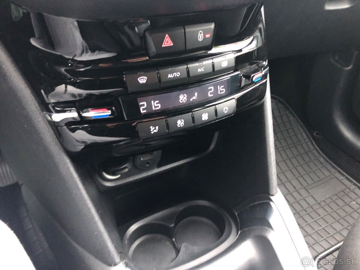 Peugeot 208 automat