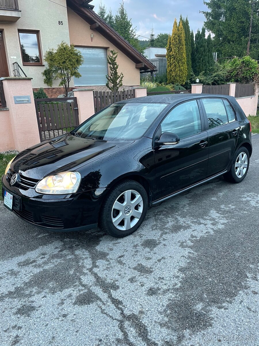 Vw golf 5 benzín 2008 147 tis km