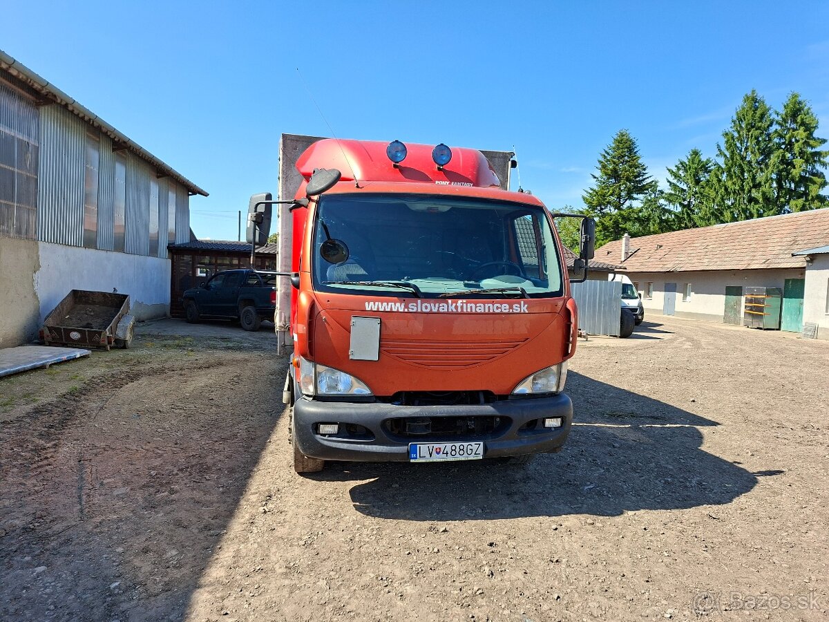 Avia D120