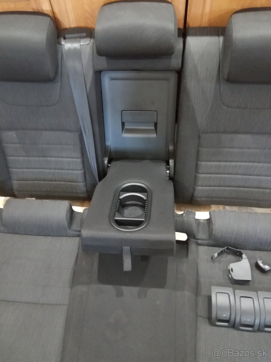 Predám sedačky škoda Octavia 3