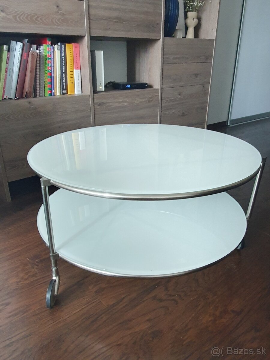 predam konferencny stolik IKEA