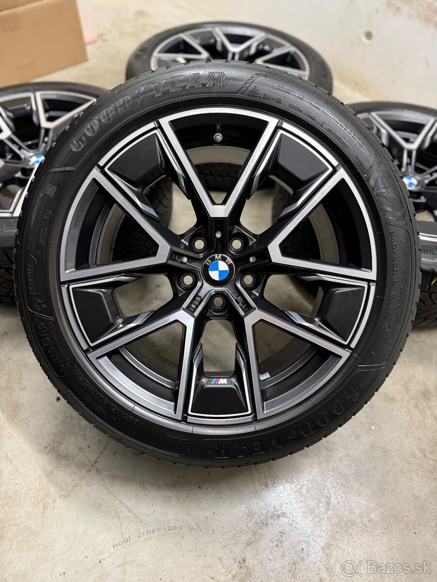 Zimná sada 5x112 R18 , 245/45/18 BMW 4 i4 G26 Style M858