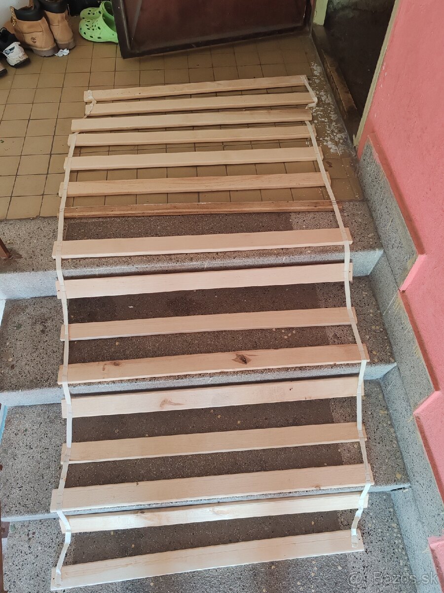 Rolovatelny rost 90x200
