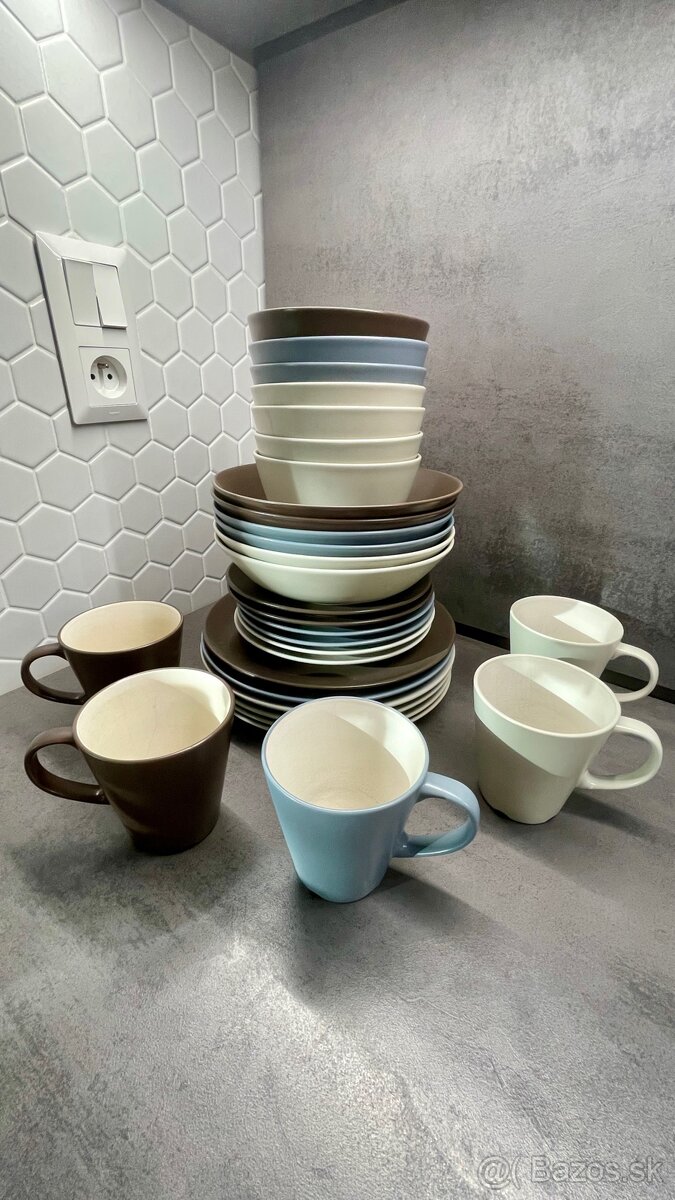 Sada IKEA tanierov a salok