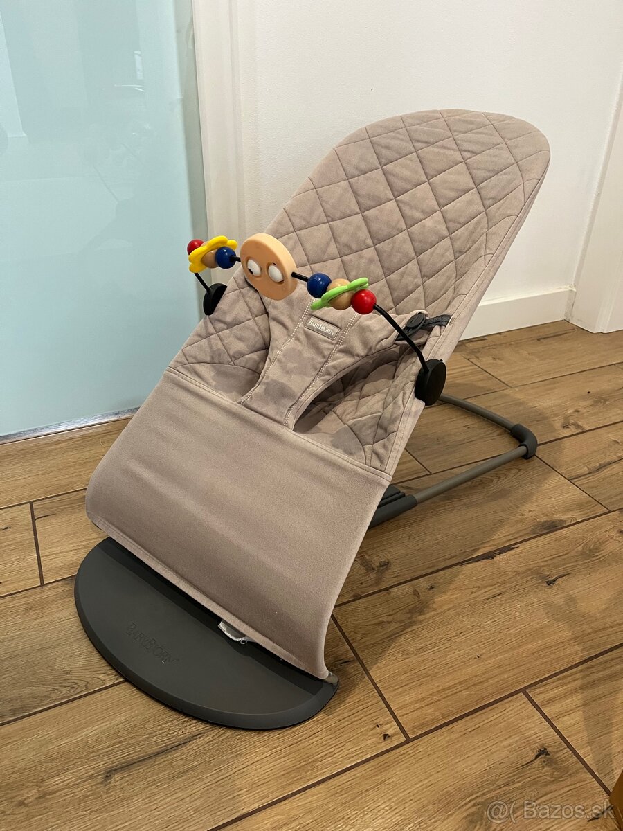 Lehatko babybjörn + hračka