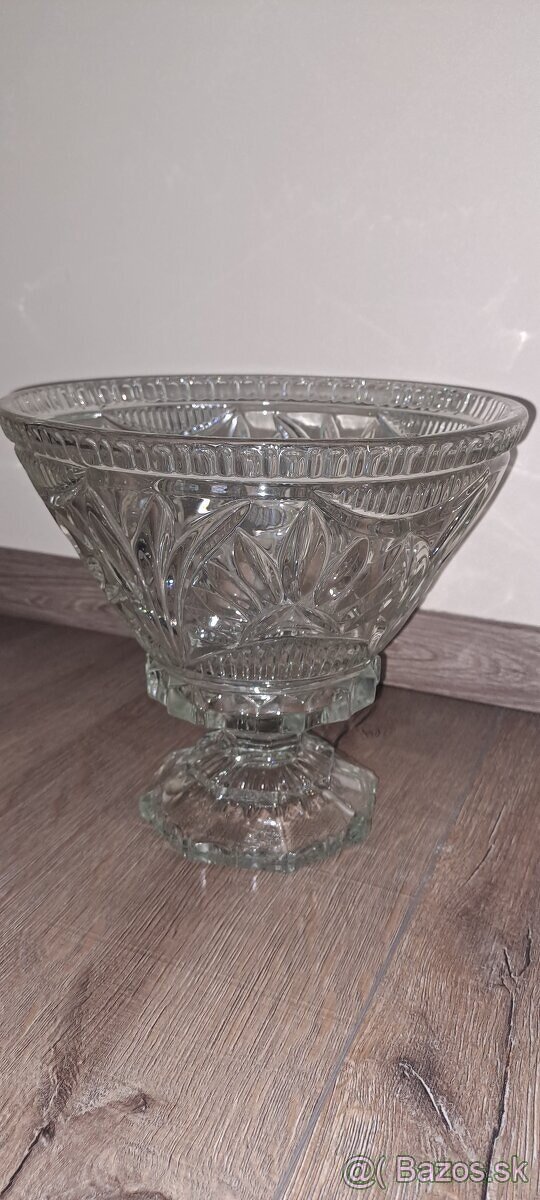 Brusena misa a misky